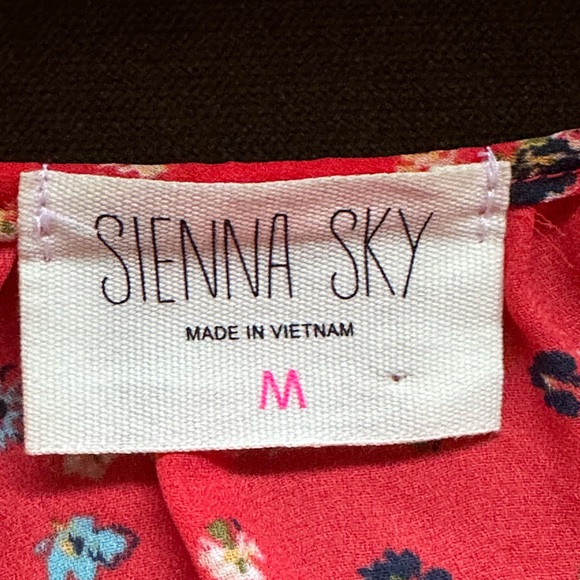 Sienna Sky Red Beautiful Blouse Elastic Sleeves & Waist Fabric Buttons S… - Picture 7 of 11
